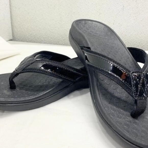 Vionic Black Sandals #300 - Picture 2 of 4